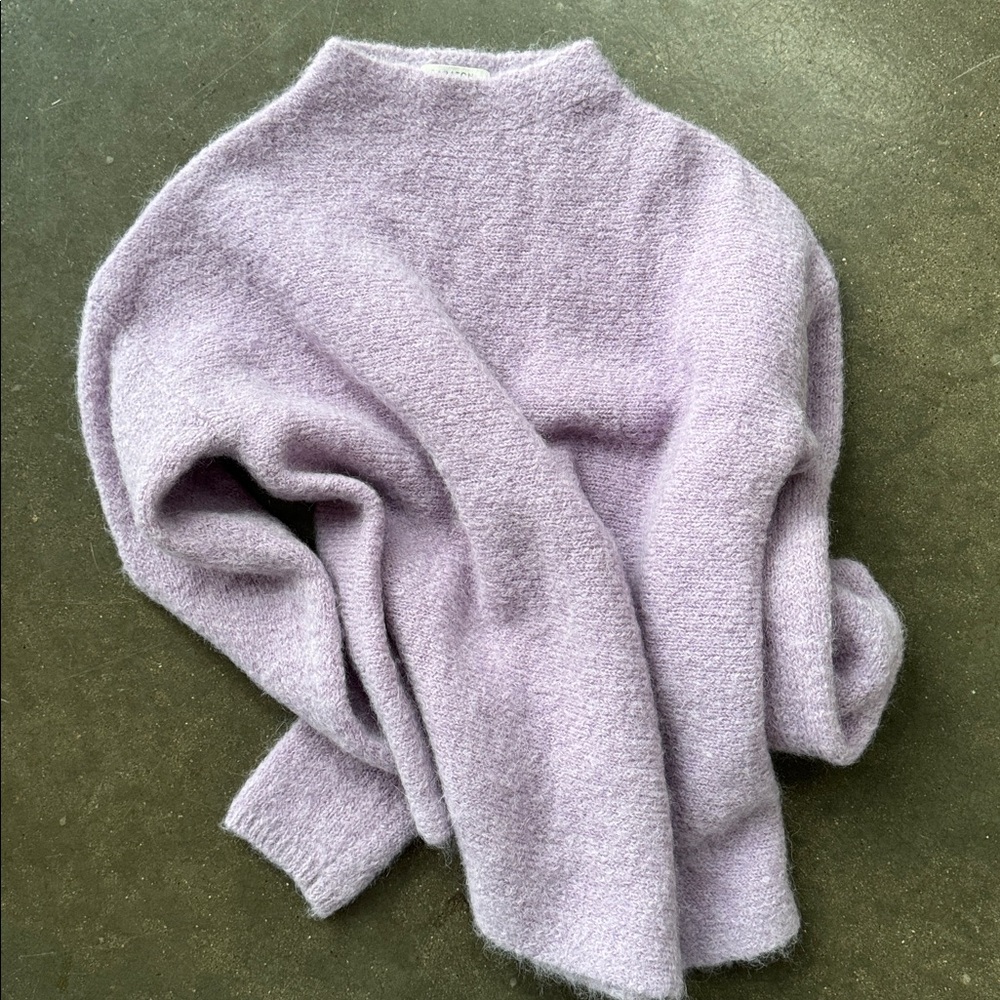 ARITZIA BABATON - Mohair Alpaca blend Soft Purple Sweater